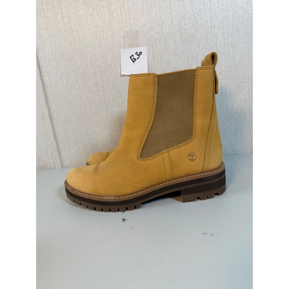 Timberland Women's Courmayeur Valley Round Toe Chelsea Boots Wheat‎ Nubuck sz 11